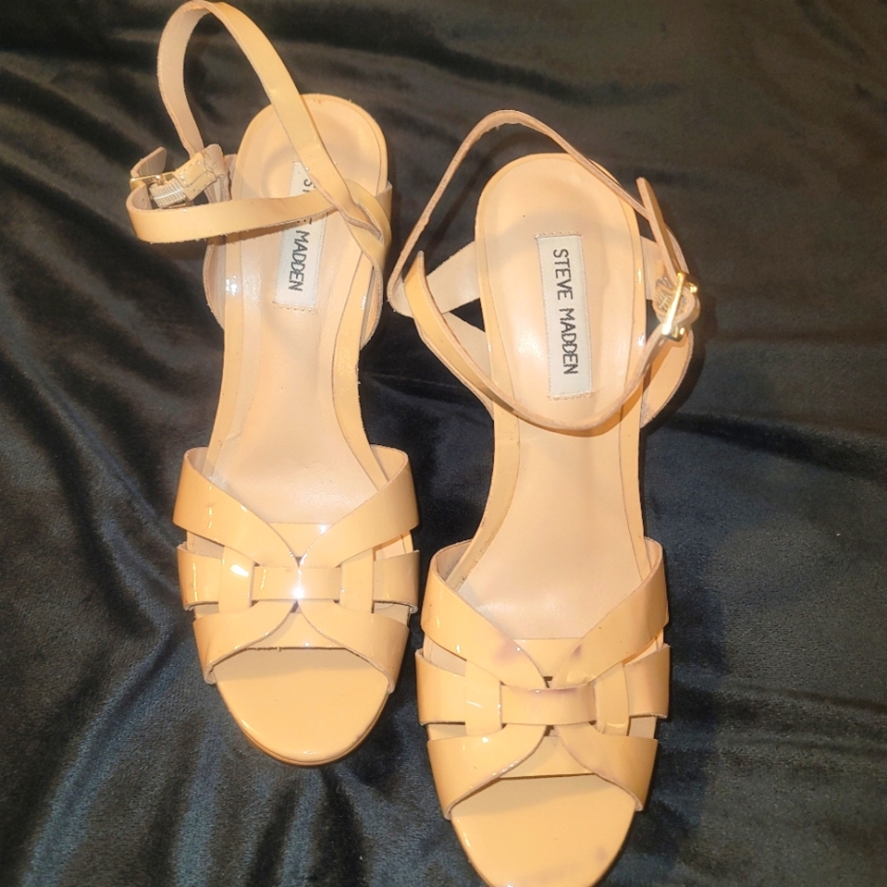 Tan platform sandal